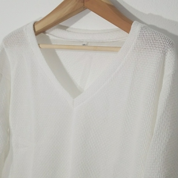 Loose V-Neck Sweater - Picture 4 of 6